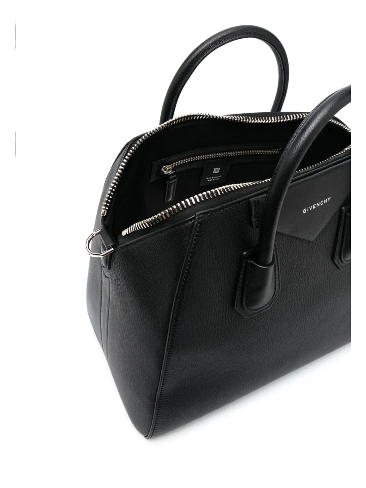 Antigona Medium Leather Handbag