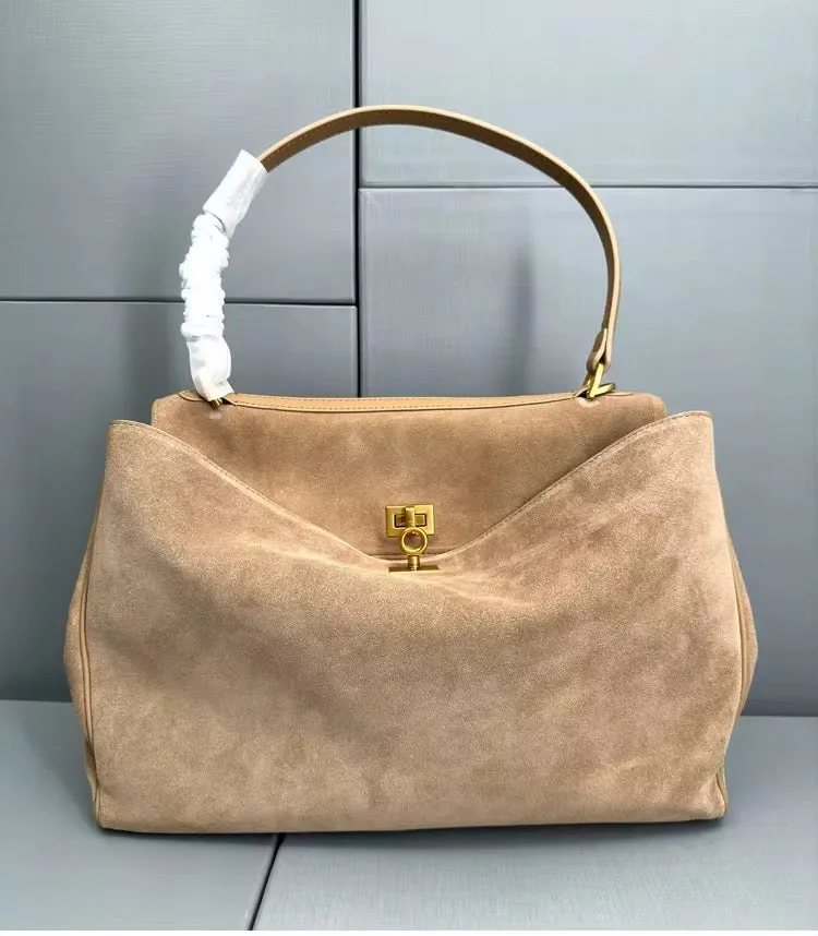 Chic Handmade Suede Bag – Elevate Your Style