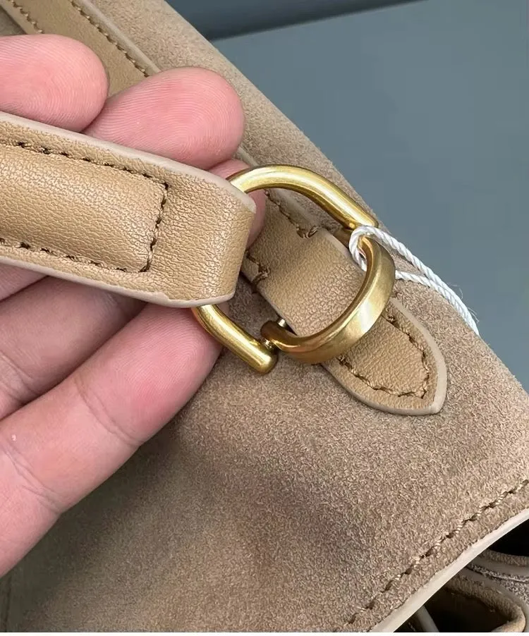 Chic Handmade Suede Bag – Elevate Your Style