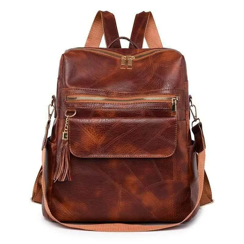 FC221 Vintage Leather Daypack: Cool Backpack with Large Capacity