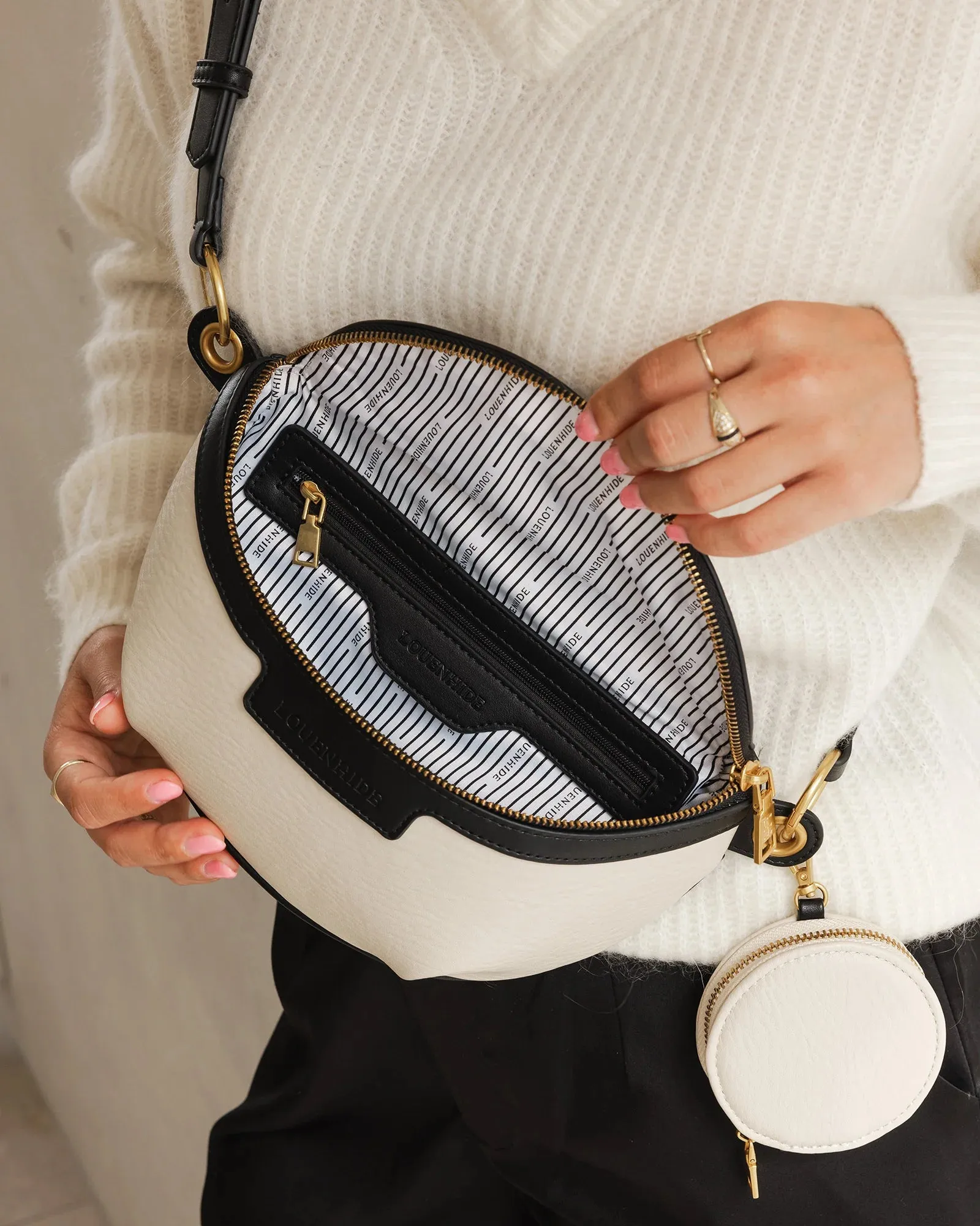Joey Sling Bag in Oyster
